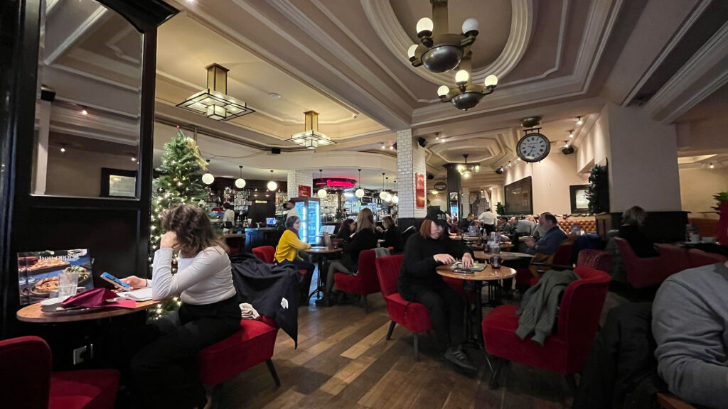 Saarbruecken Entdecken brasserie 2